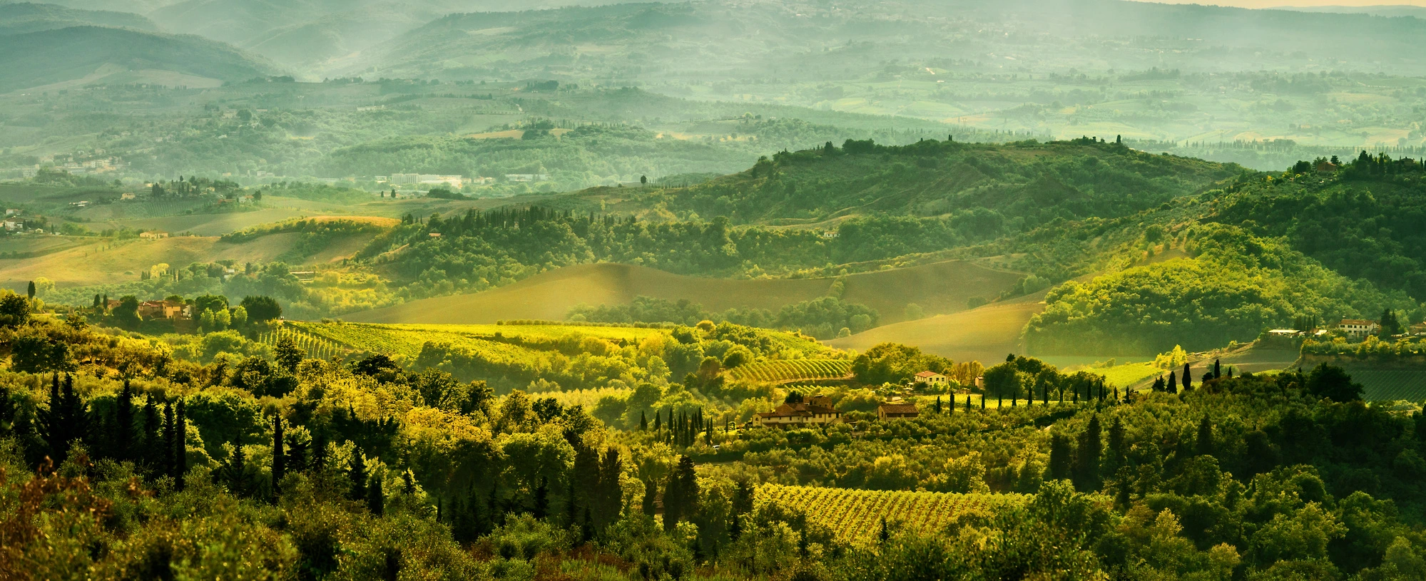 Die Landschaften in Italien sind wunderschön. Buche jetzt dein Landhotel in Italien mit Ausblick